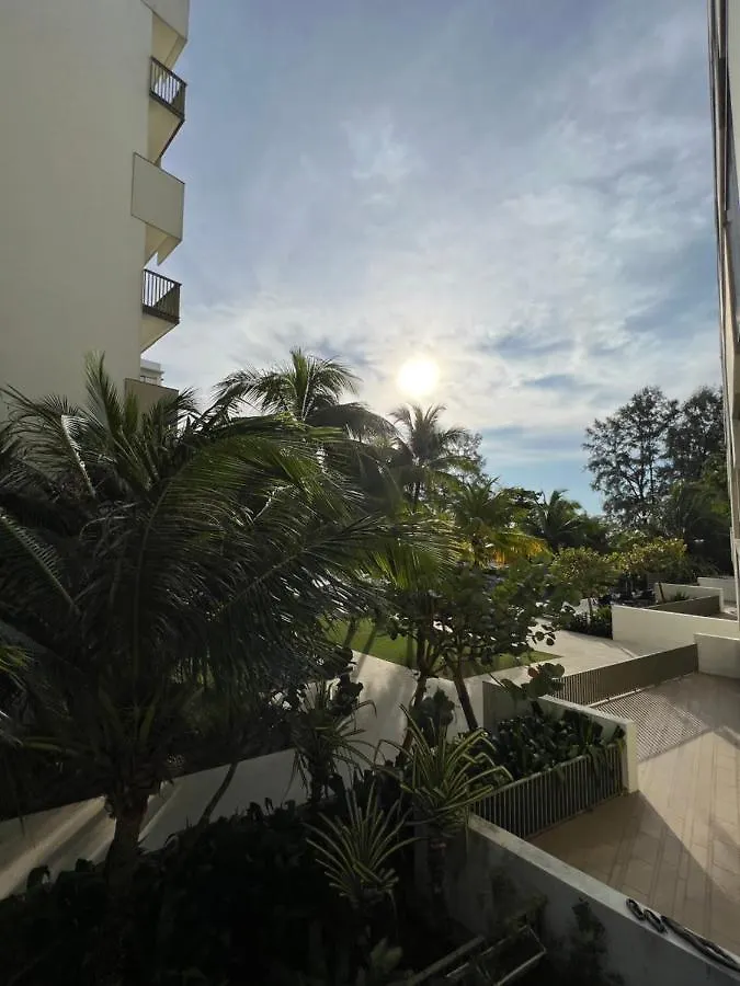 By The Sea Beachfront Designer Suites Penang - Managed By Art Of Tree Batu Ferringhi
