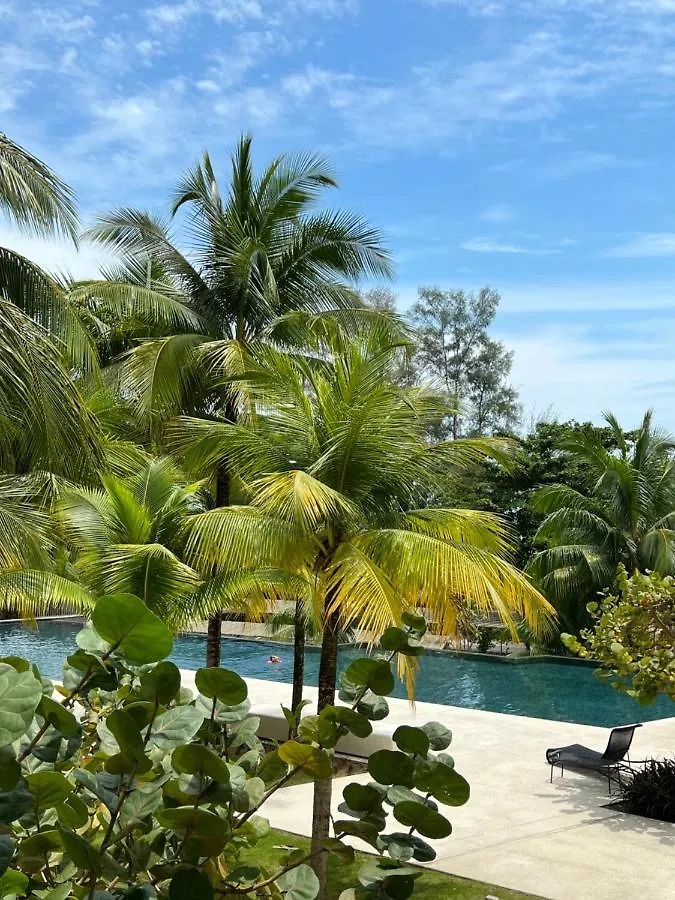 By The Sea Beachfront Designer Suites Penang - Managed By Art Of Tree Batu Ferringhi Apartment